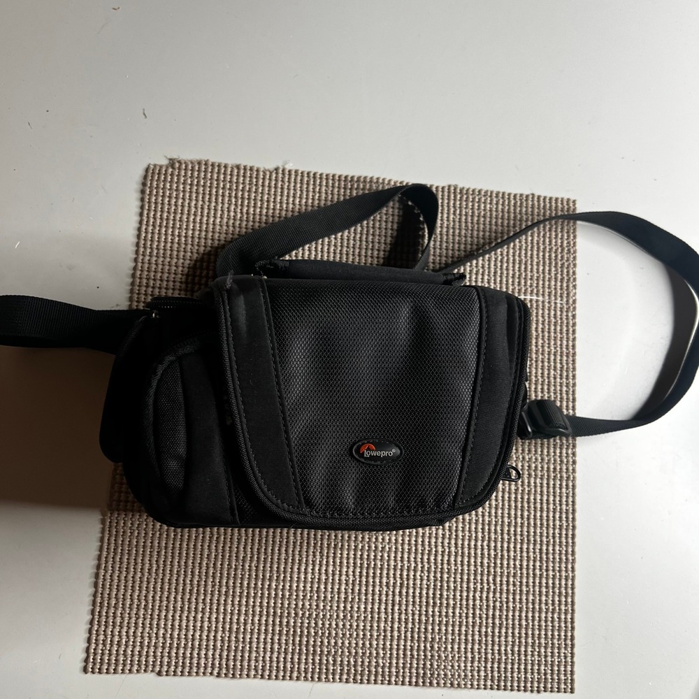 Lowepro Edit 110 Camera Bag Black Nylon Shoulder Strap Belt Loop Camcorder Case